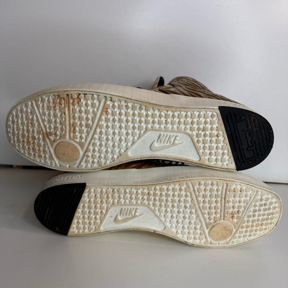 Men’s size 9.5 Nike LeBron 11 NSW lifestyle QS black history month gold high top - Picture 11 of 11